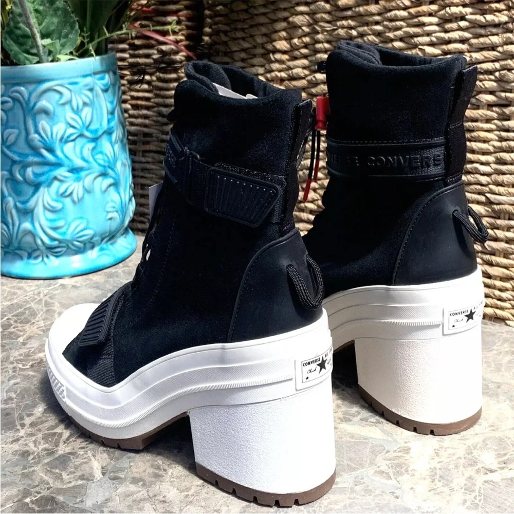 Converse black chucks